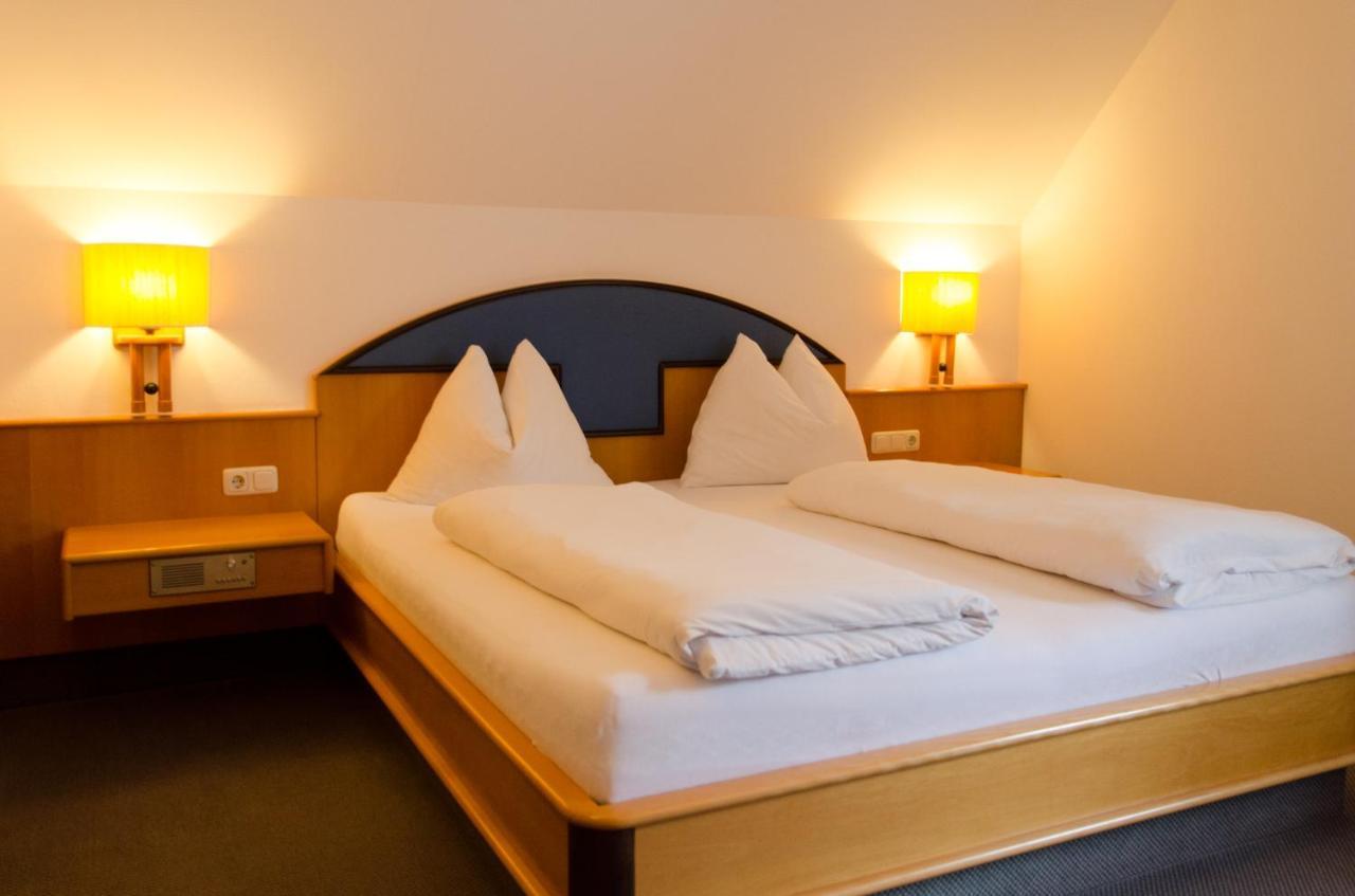 Hotel Goldenes Schiff Engelhartszell Ngoại thất bức ảnh
