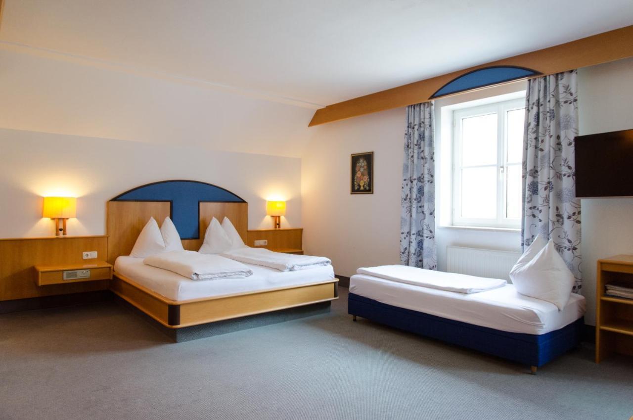 Hotel Goldenes Schiff Engelhartszell Ngoại thất bức ảnh