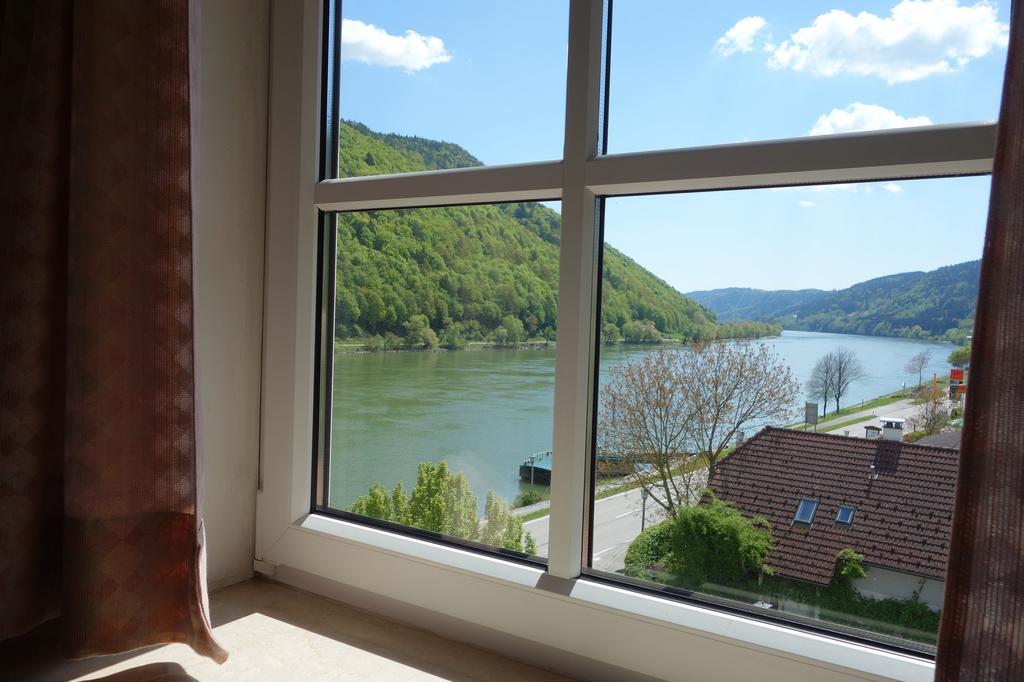 Hotel Goldenes Schiff Engelhartszell Ngoại thất bức ảnh
