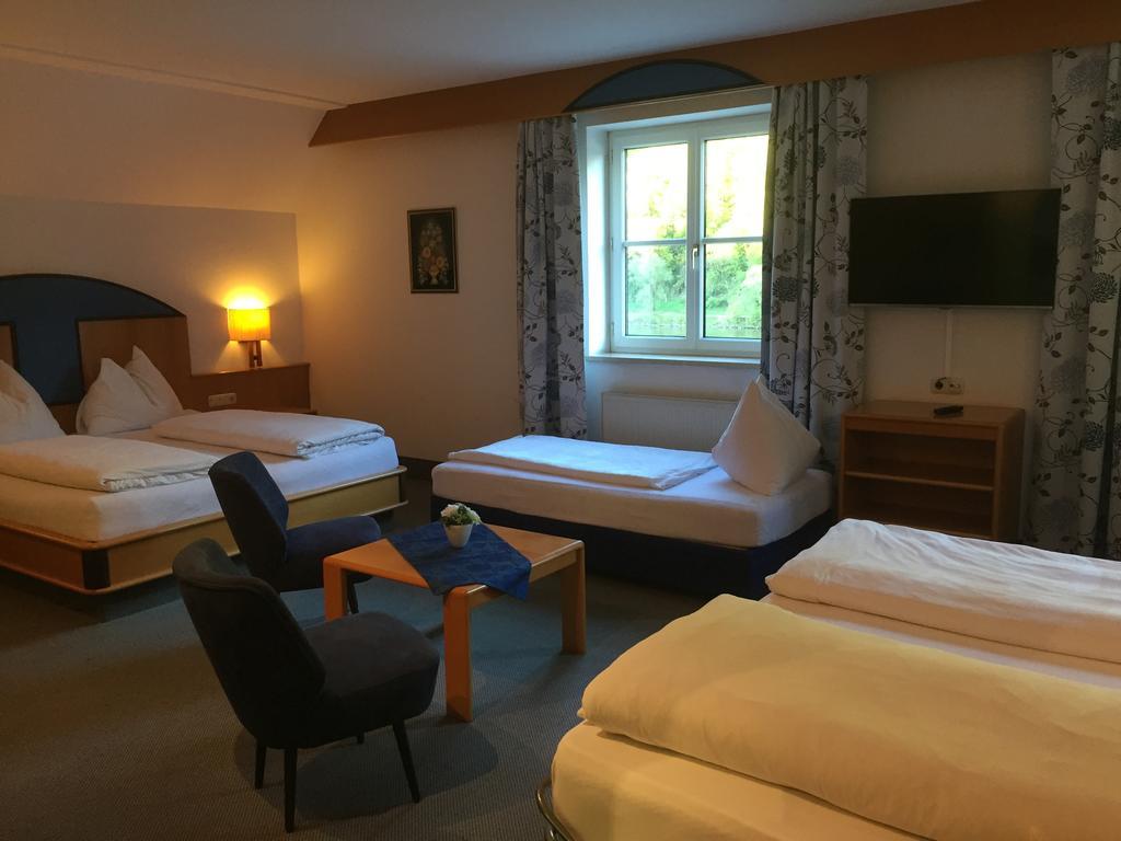 Hotel Goldenes Schiff Engelhartszell Ngoại thất bức ảnh